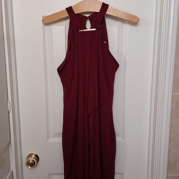 Le Chateau Halter Dress - Picture 3 of 8